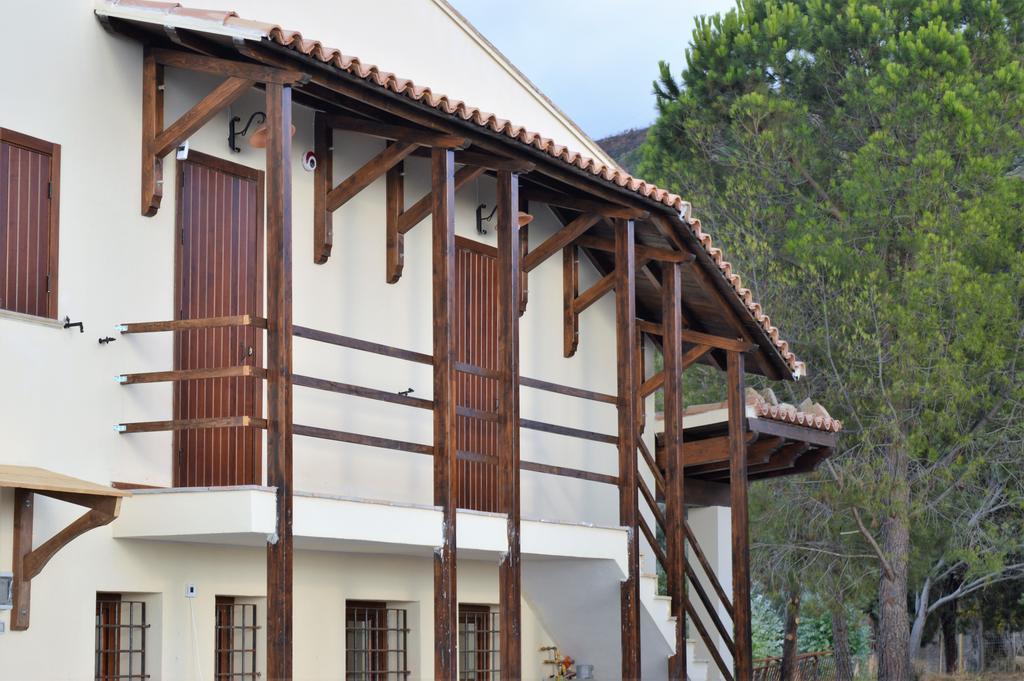 Вилла Agriturismo Pattina Pettineo Экстерьер фото