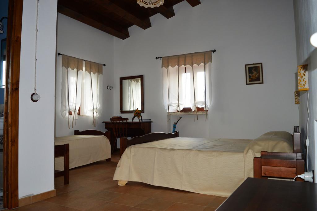 Вилла Agriturismo Pattina Pettineo Экстерьер фото